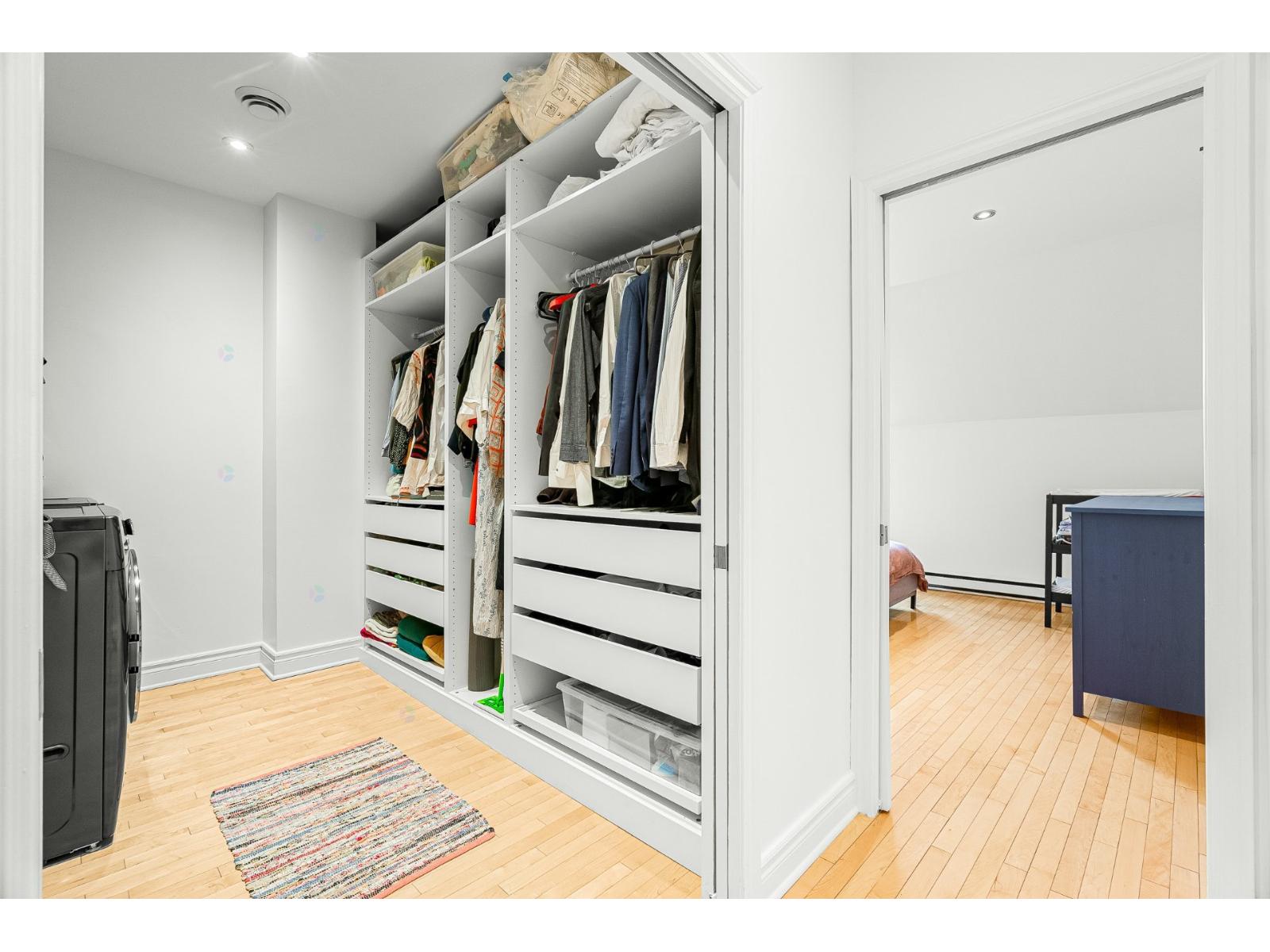 1037 Rue St-denis, #301 Property Photo 22