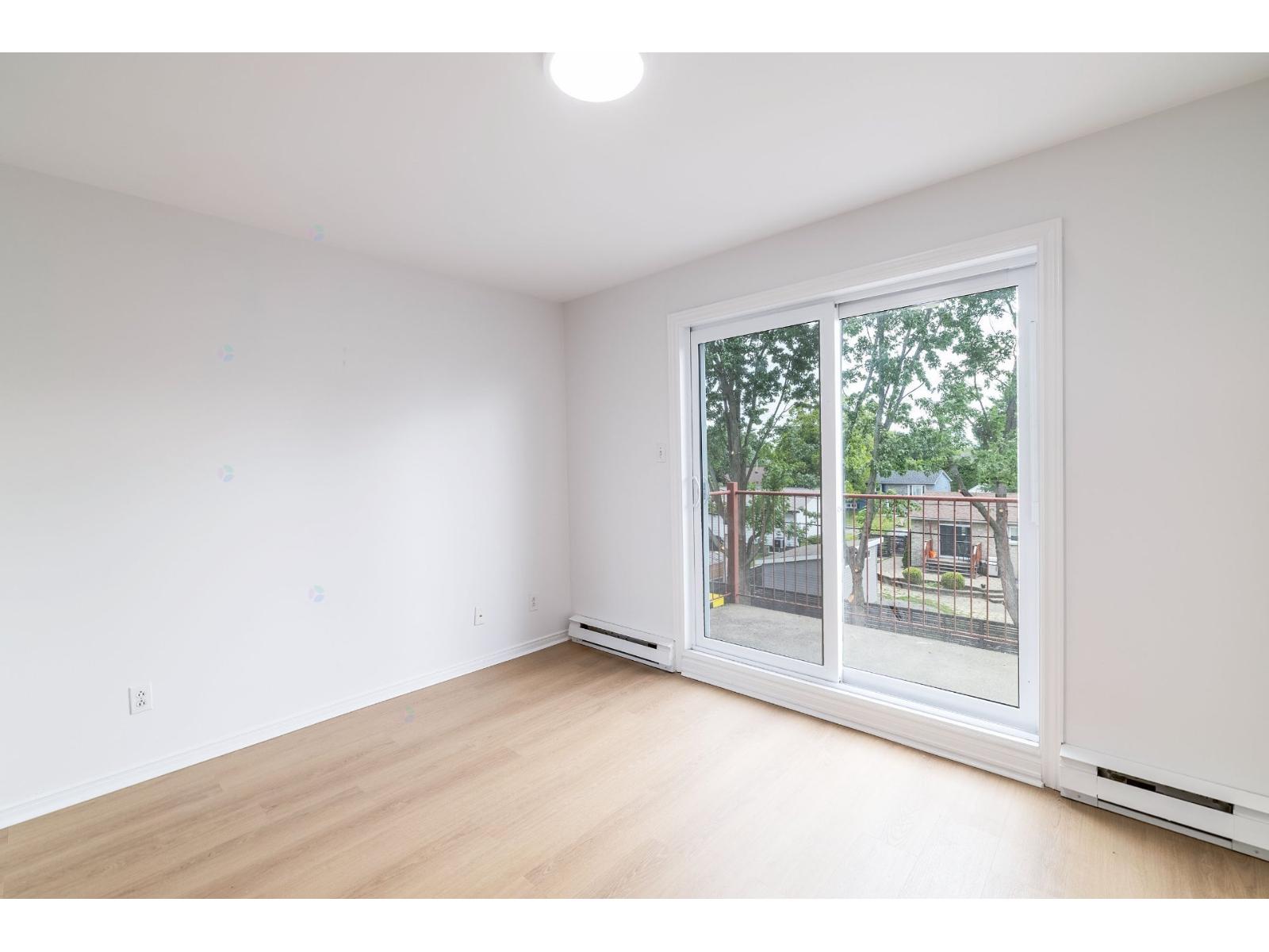 33 Rue Savaria, #5 Property Photo 5