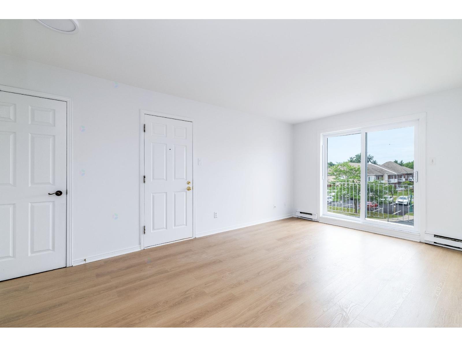 33 Rue Savaria, #5 Property Photo 6