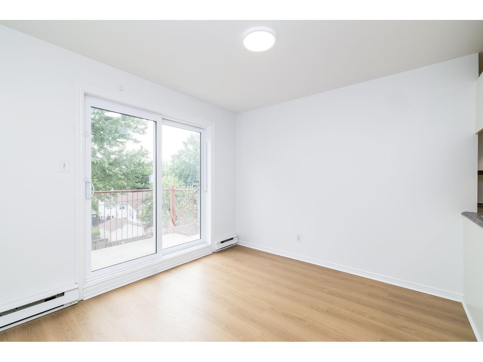 33 Rue Savaria, #5 Property Photo 27