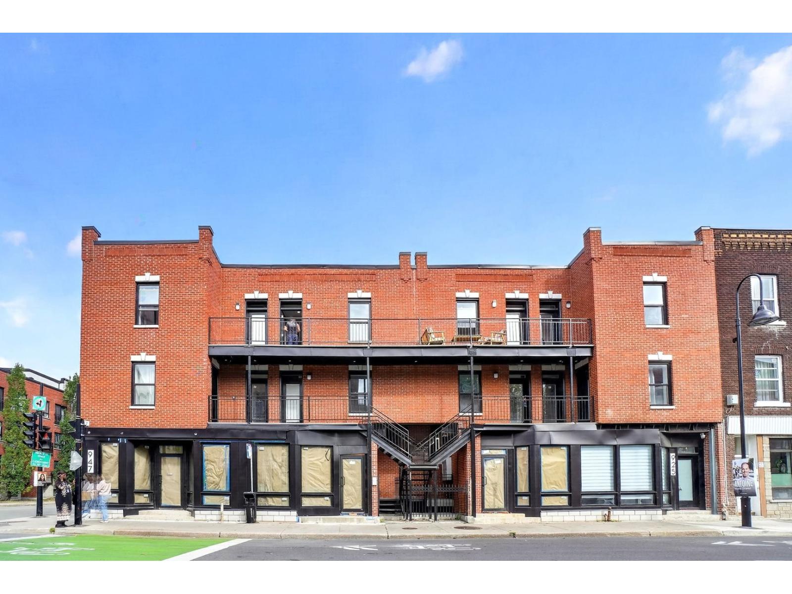 939 Rue De L'église Photo de la propriété 1
