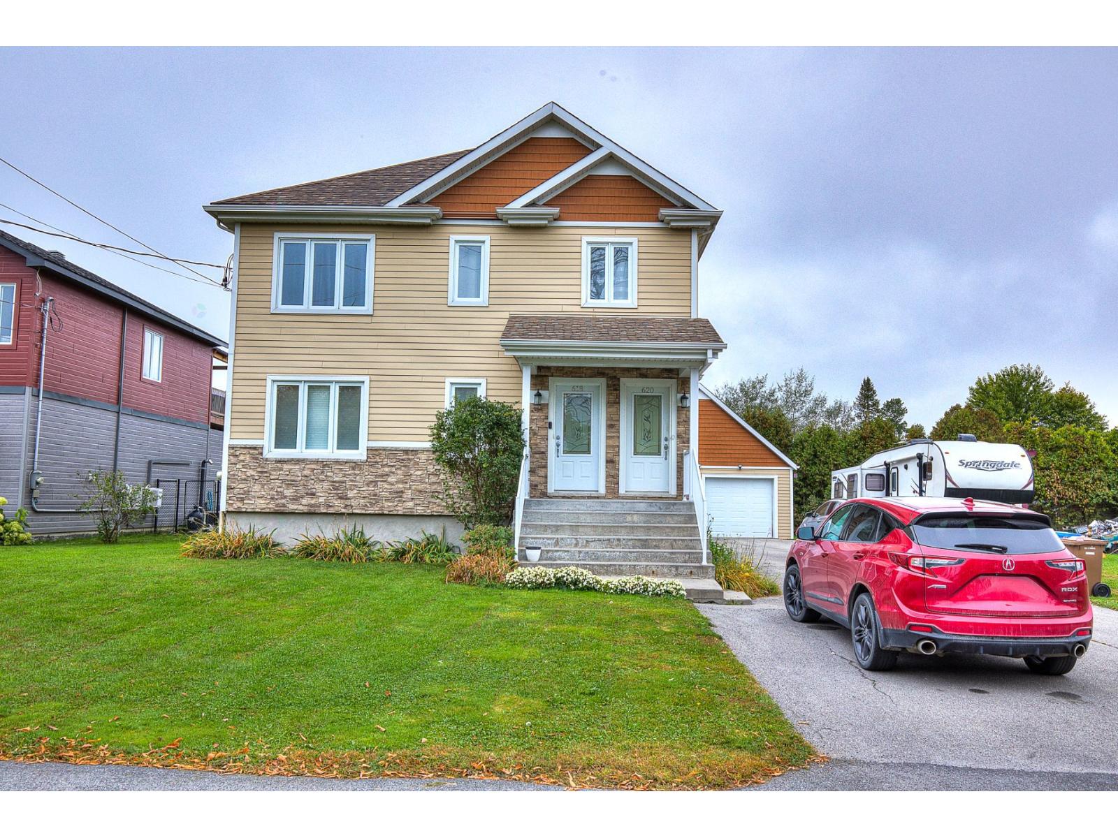 620 Rue Sauvé Photo de la propriété 1