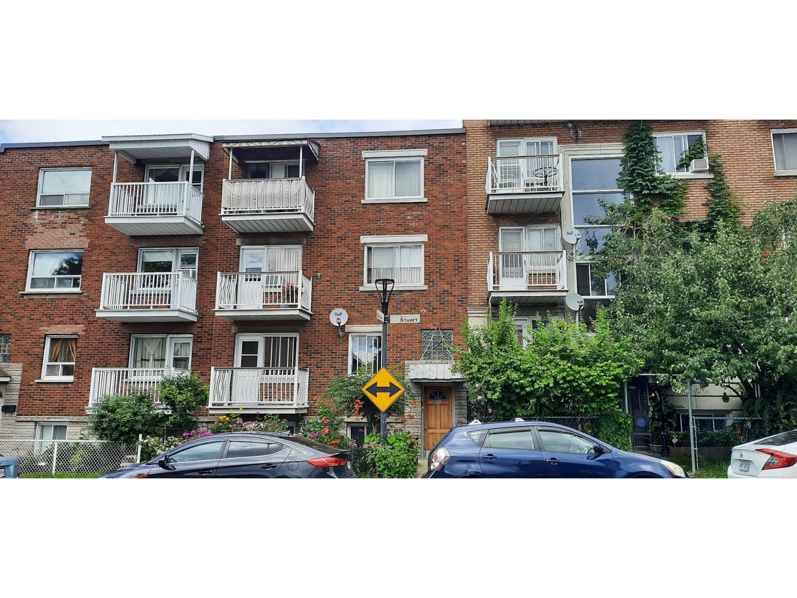 8645 Av. Stuart, #2 Property Photo 1