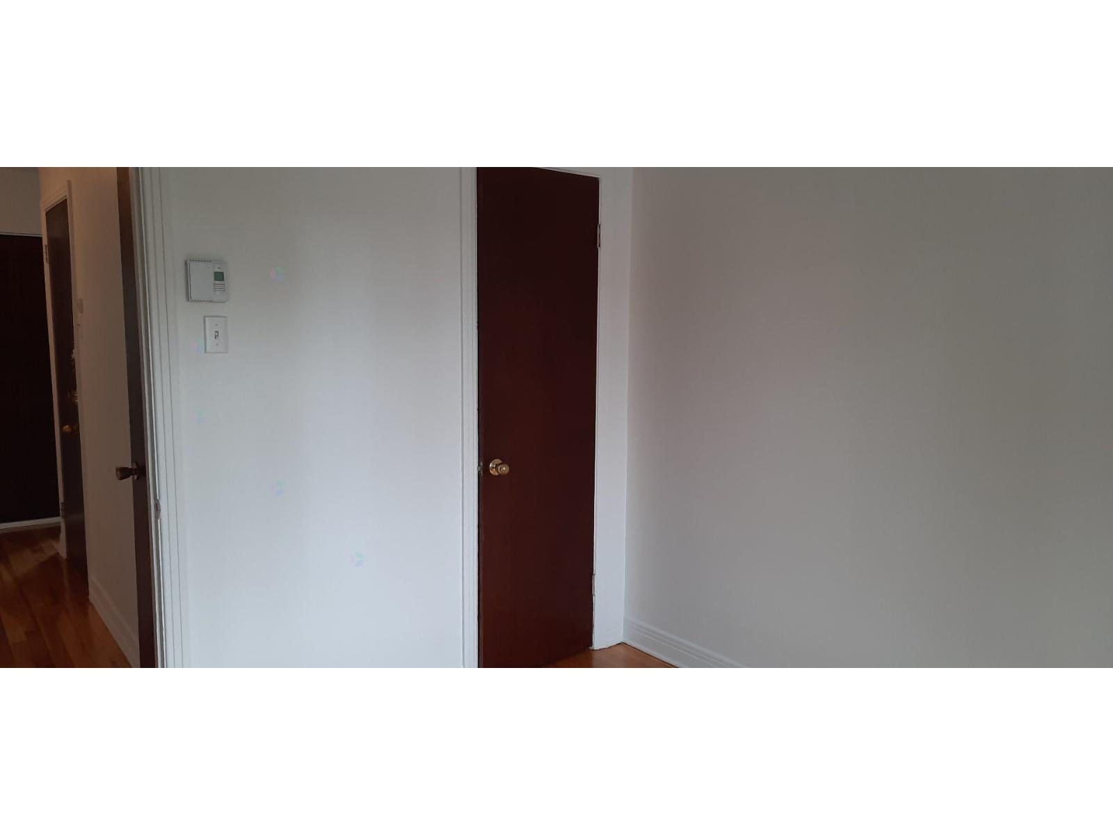 8645 Av. Stuart, #2 Property Photo 11
