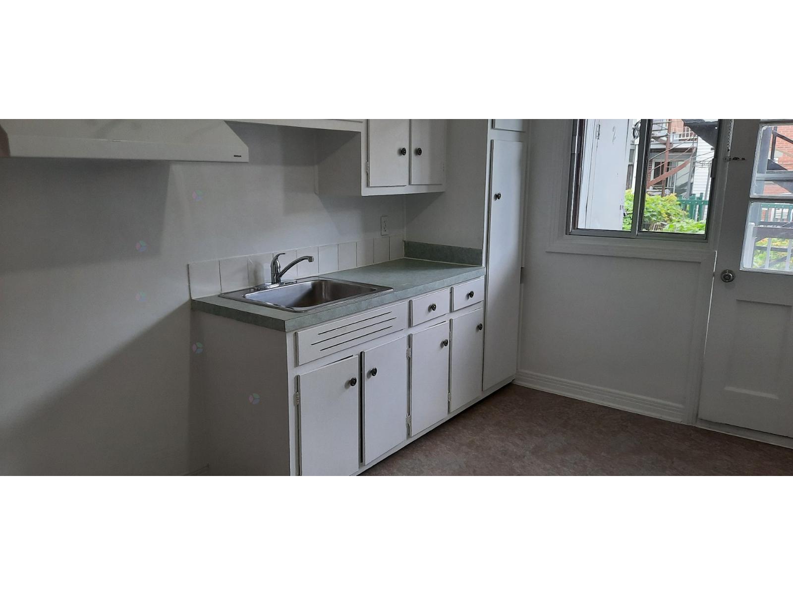 8645 Av. Stuart, #2 Property Photo 16