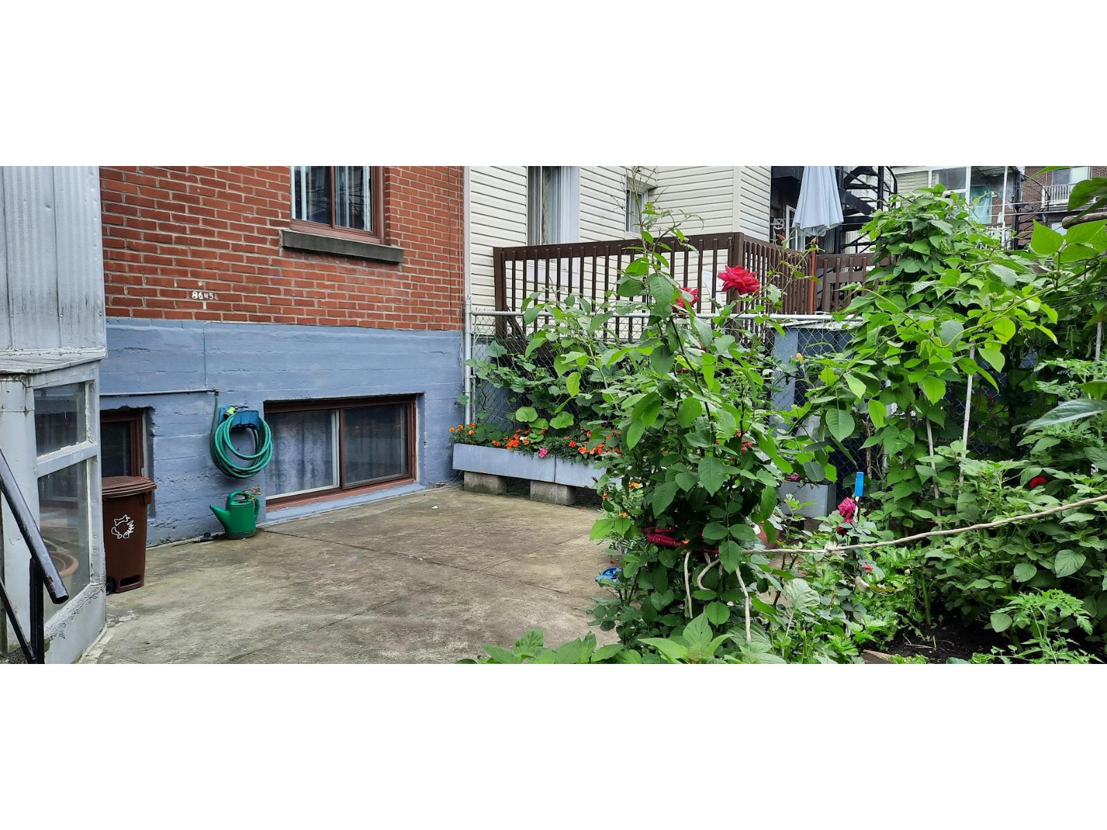 8645 Av. Stuart, #2 Property Photo 21