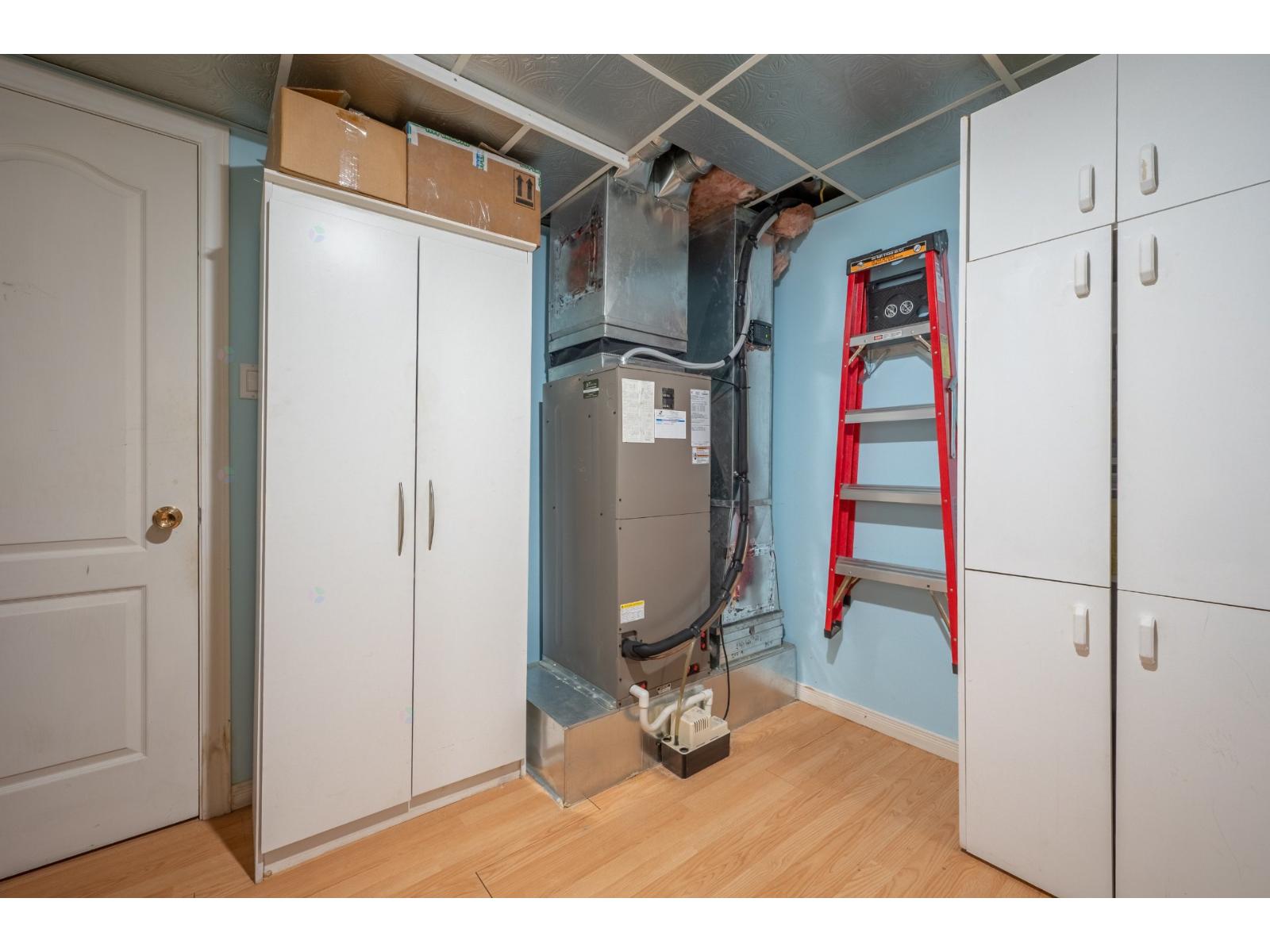 181-183 Rue Limoges Property Photo 10
