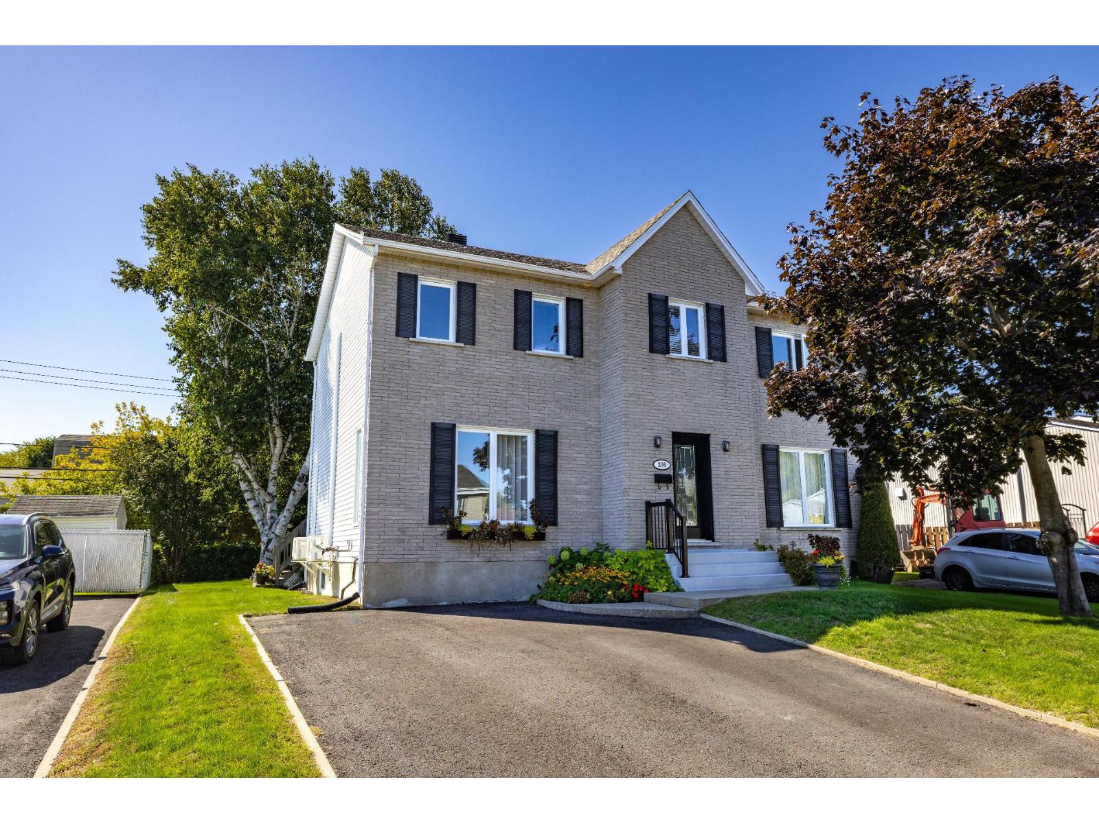 290 Rue Cambert Property Photo 1