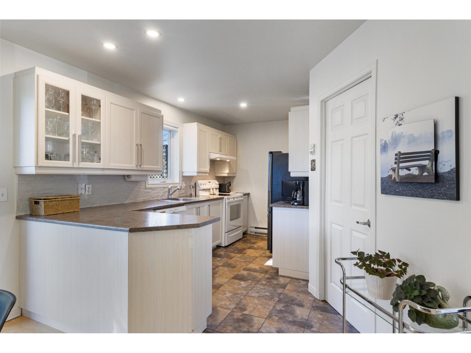 290 Rue Cambert Property Photo 8