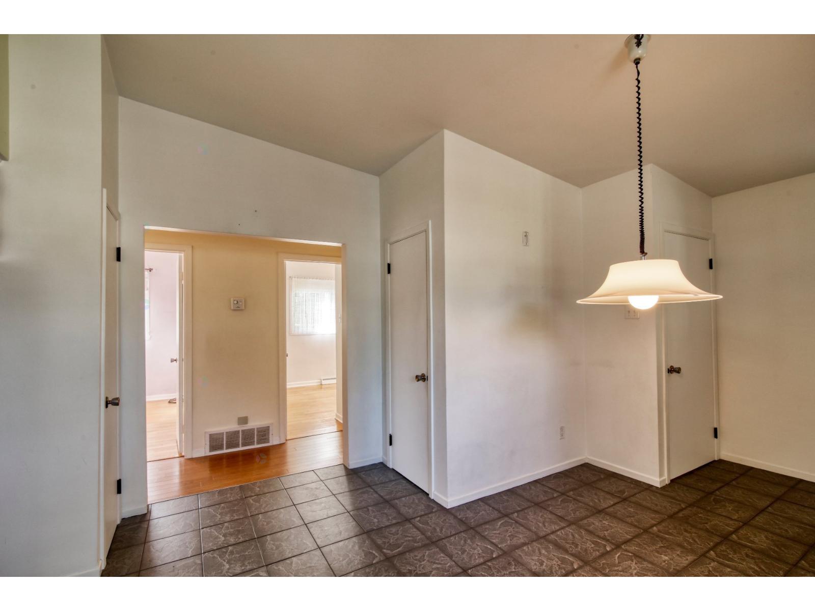 665 Rue Venise Property Photo 6