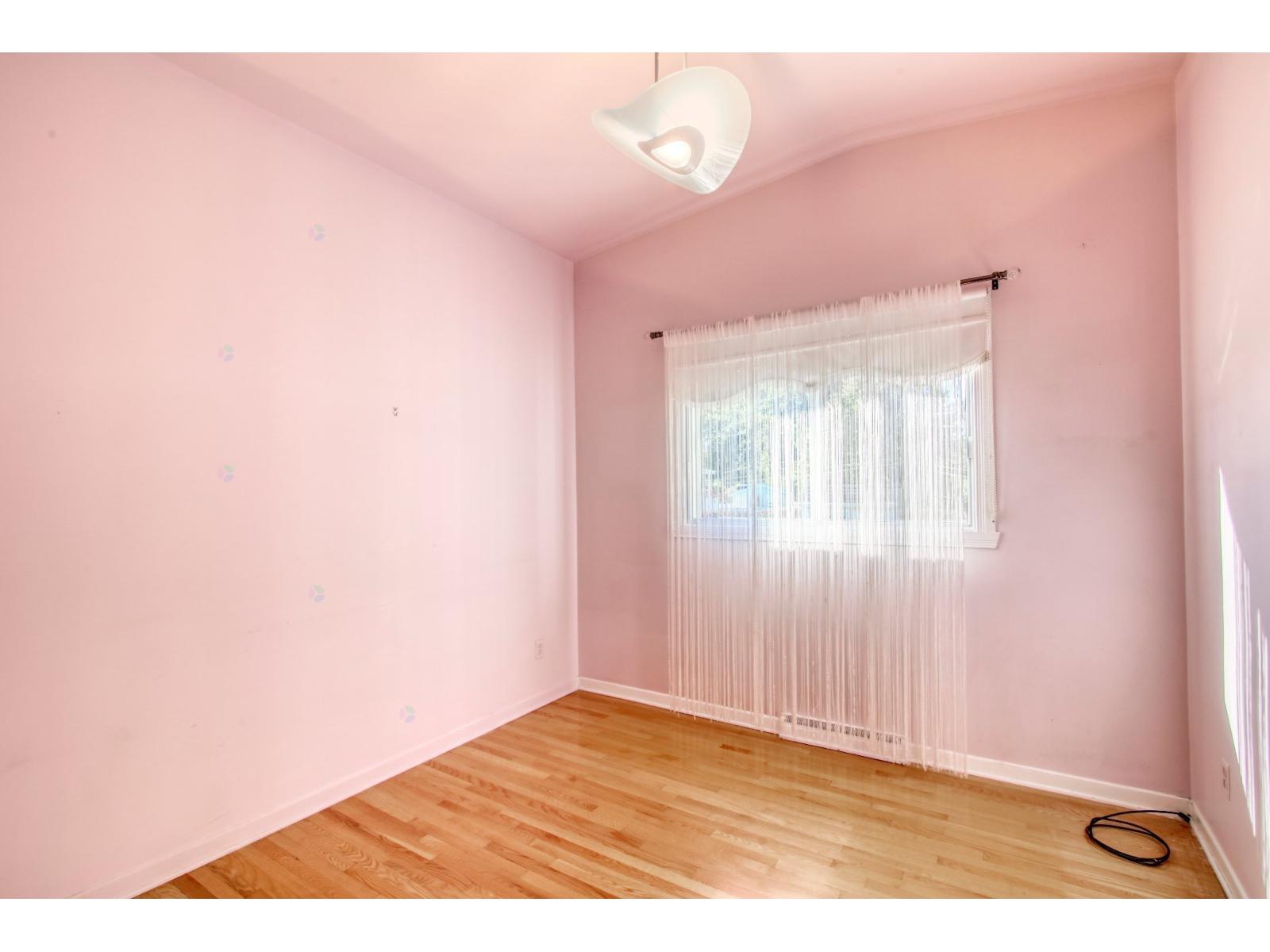 665 Rue Venise Property Photo 7