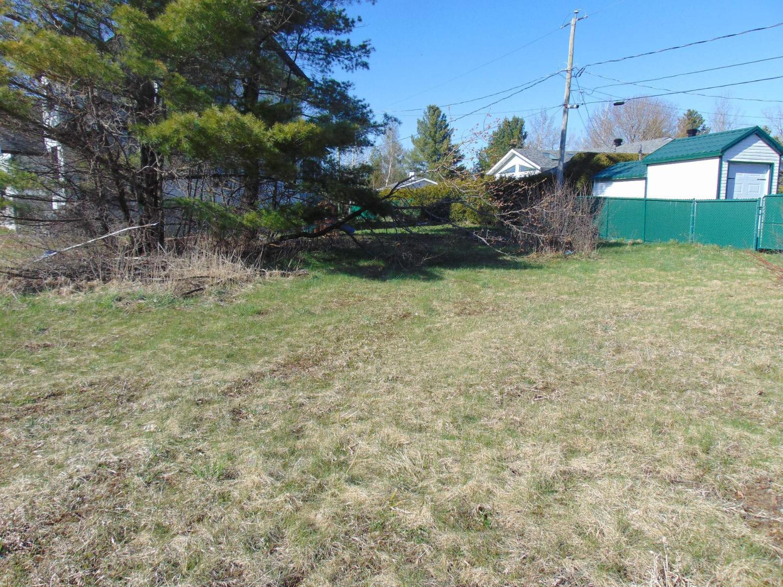 582 Rue Tobin Property Photo 3