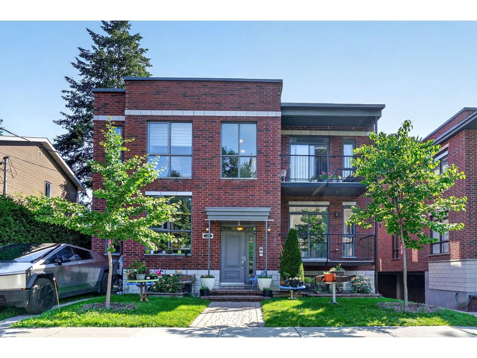 727 Rue Filiatrault, #201 Property Photo 1