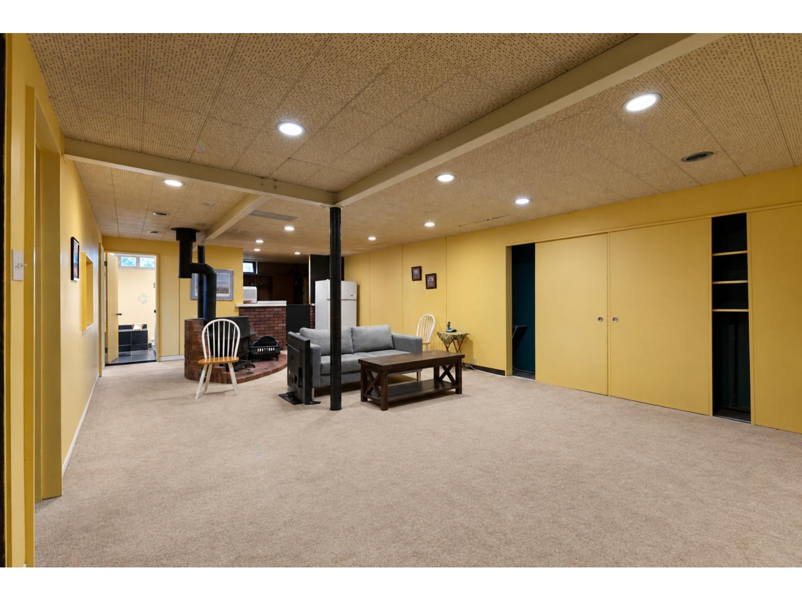 604 Av. Luck Property Photo 13