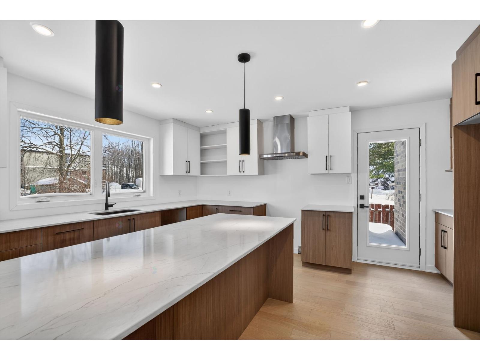 6175 59e Avenue Property Photo 13