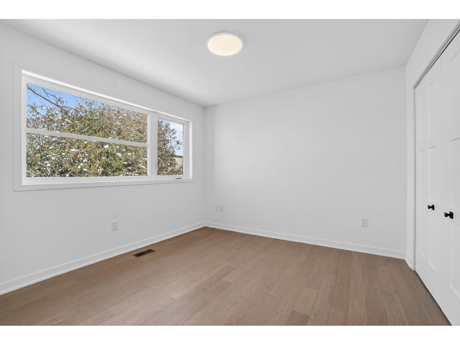 6175 59e Avenue Property Photo 24