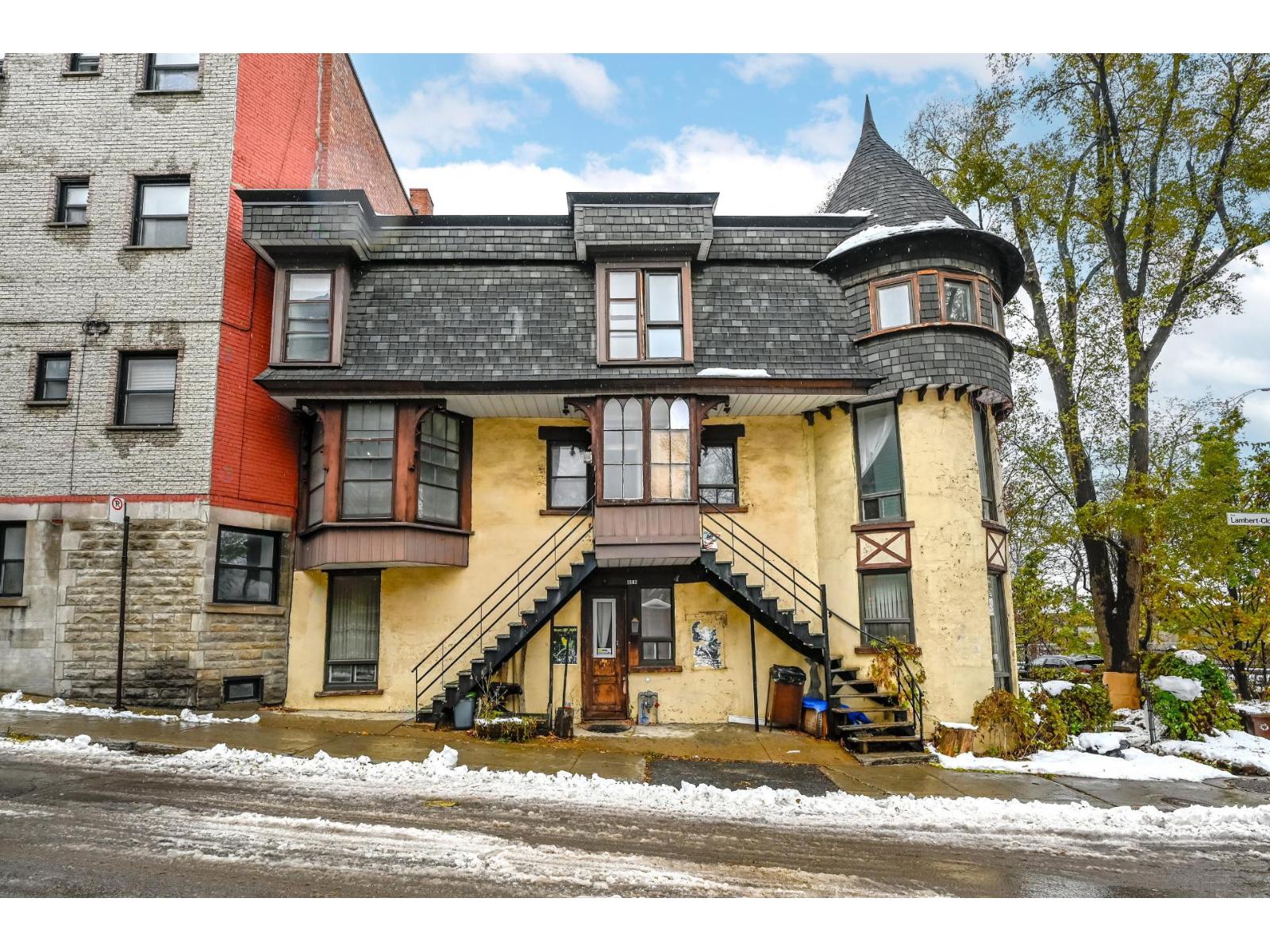 1001-1005 Rue Lambert-Closse Property Photo 1