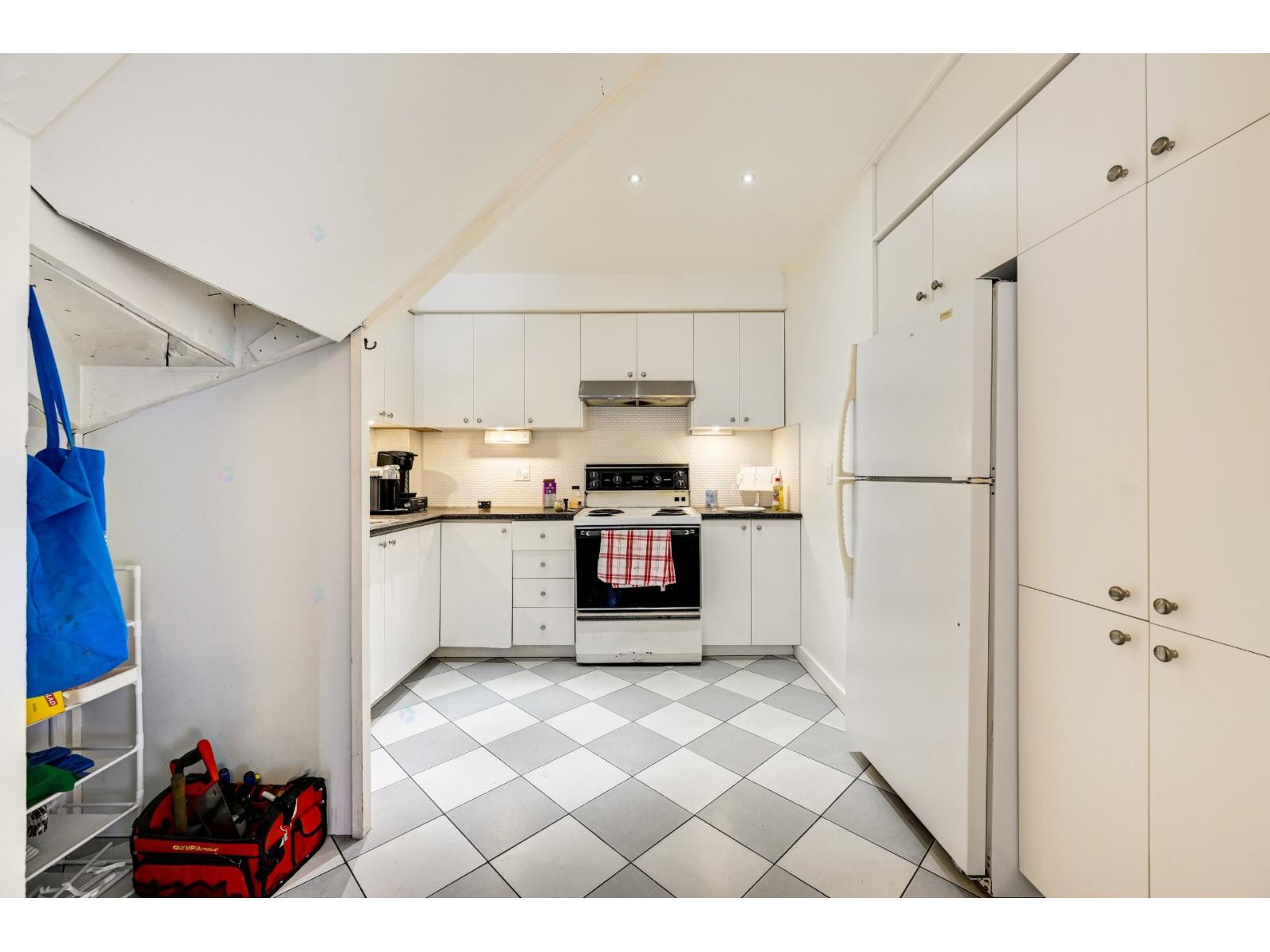 1001-1005 Rue Lambert-closse Property Photo 8