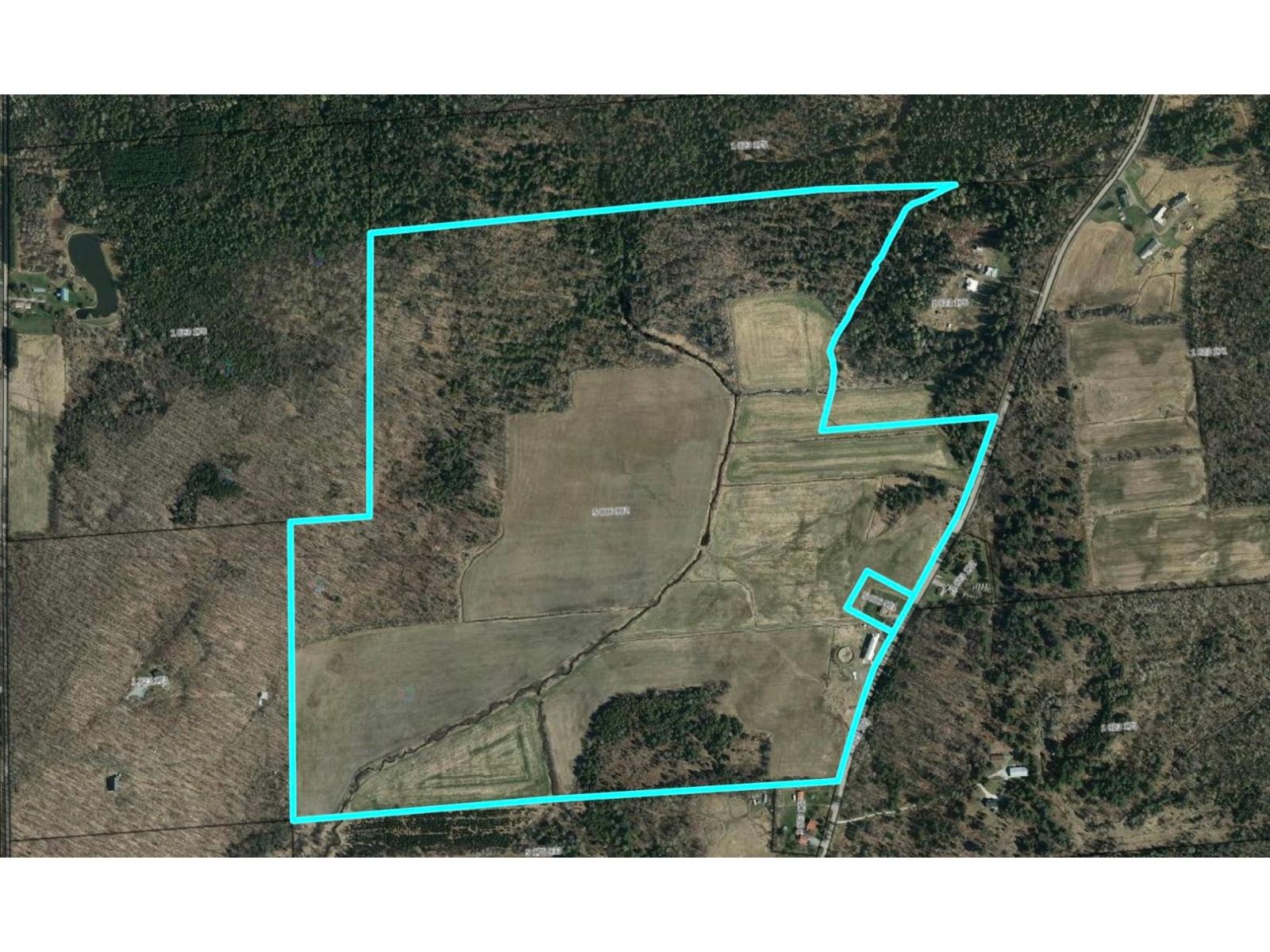 8044z 8e Rang S. Property Photo 1