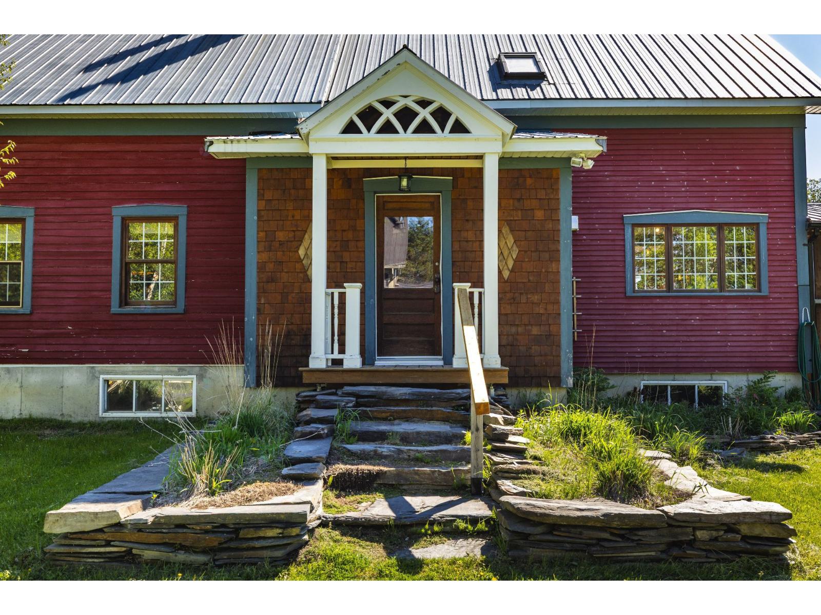 3 Ch. Flanders Property Photo 2