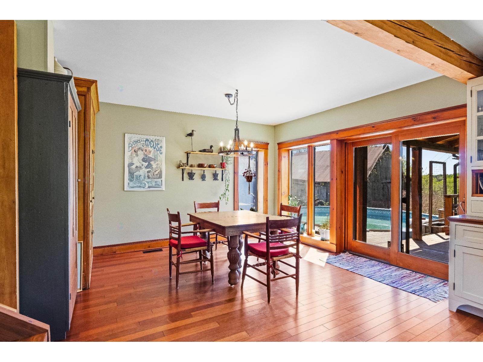 3 Ch. Flanders Property Photo 13
