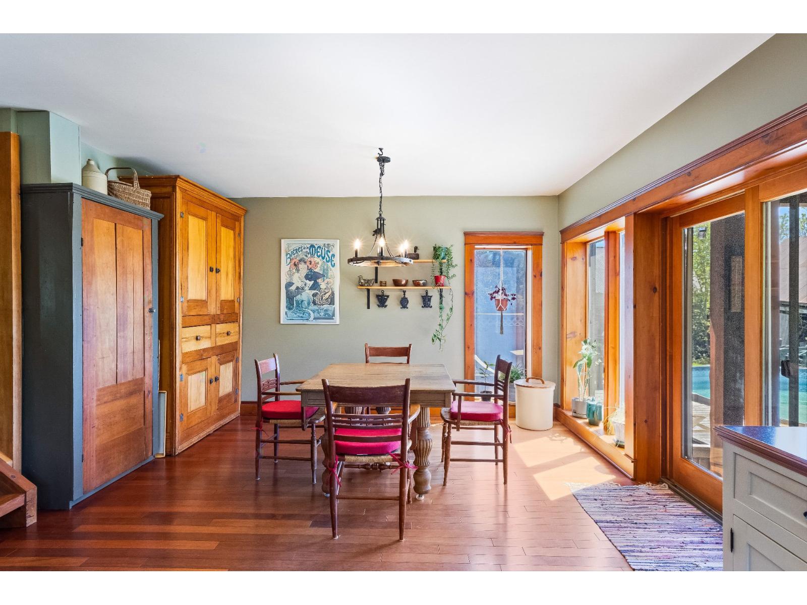 3 Ch. Flanders Property Photo 22