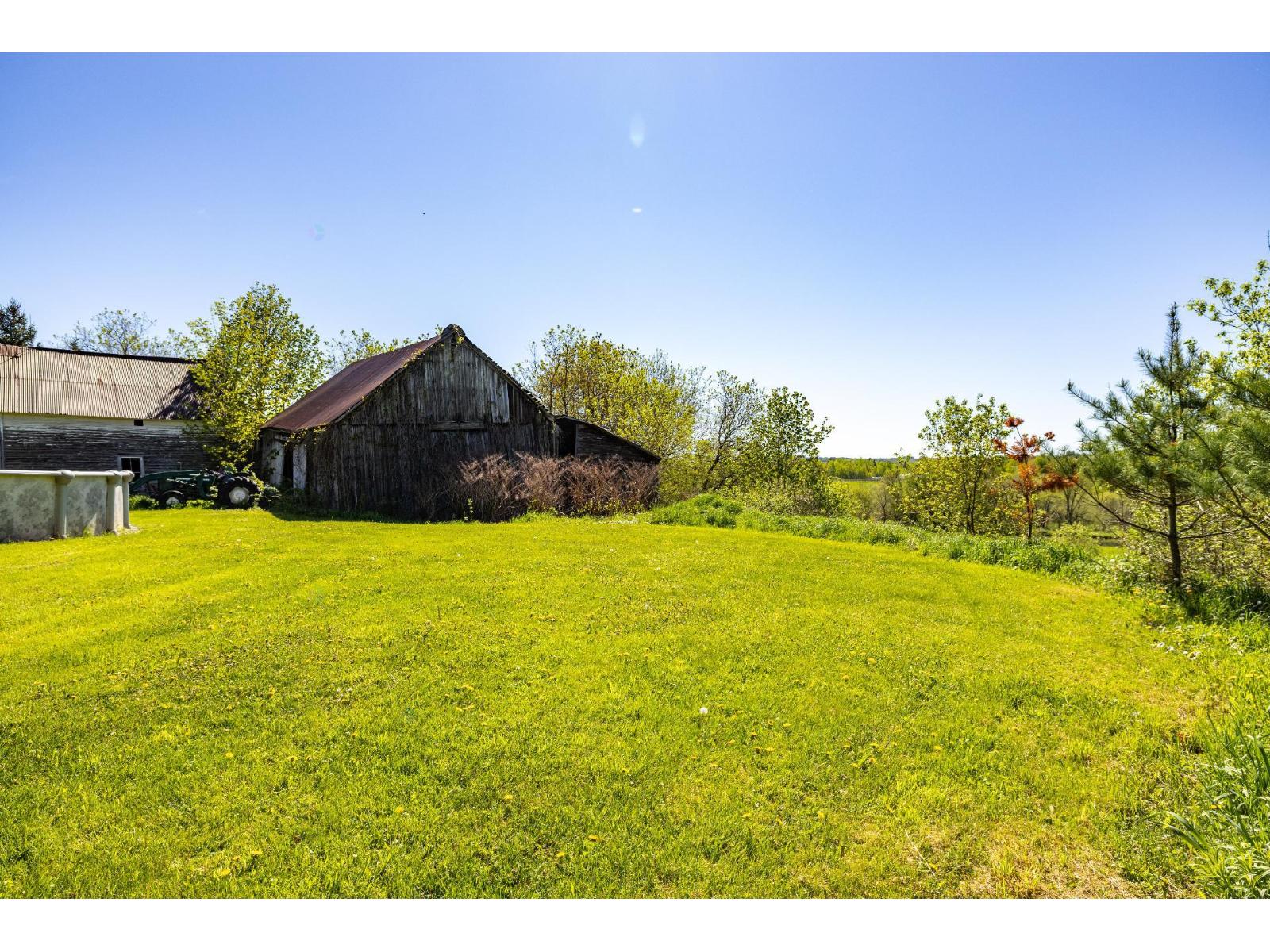 3 Ch. Flanders Property Photo 52