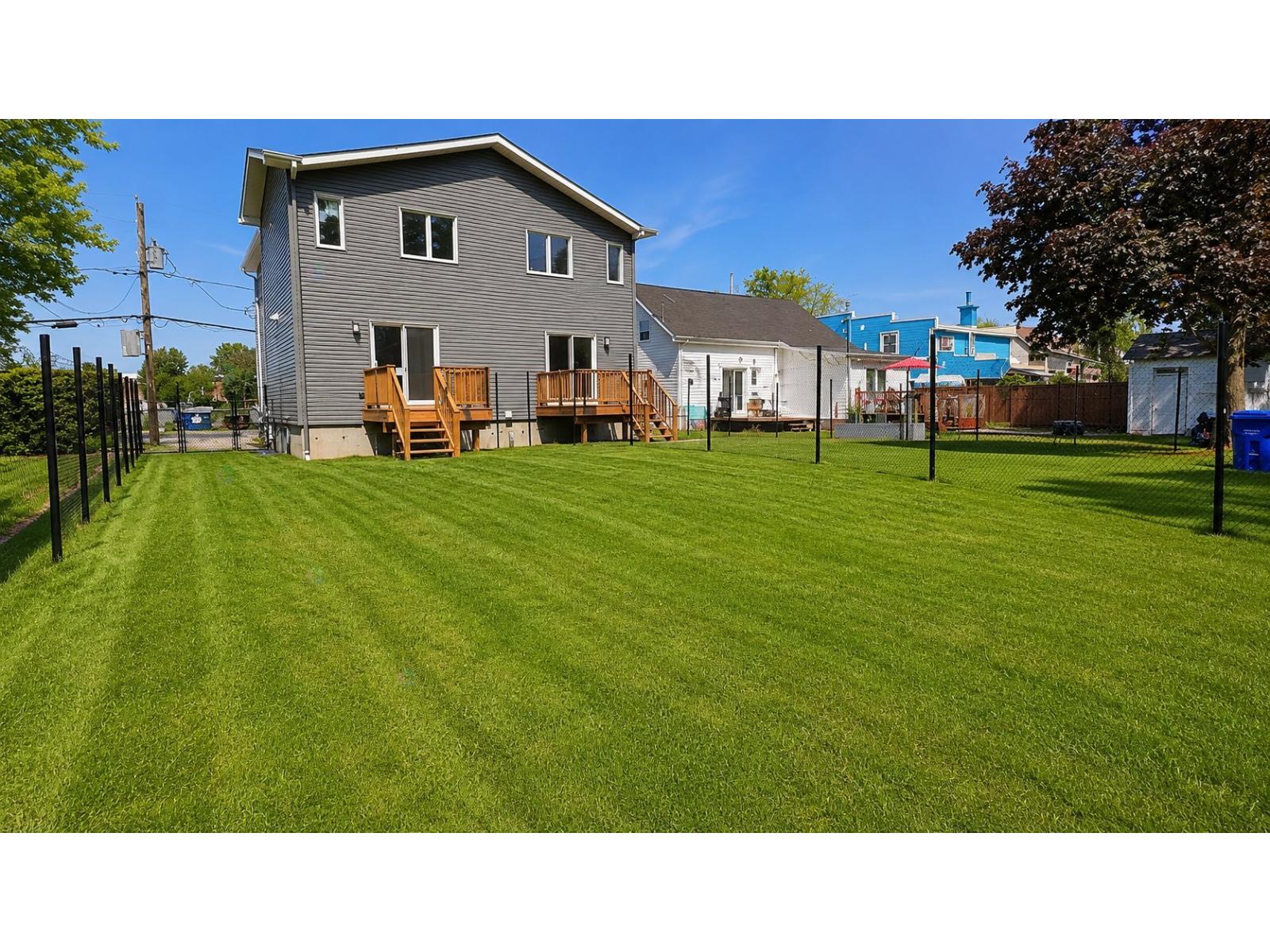 79 Rue D'youville, #b Property Photo 11