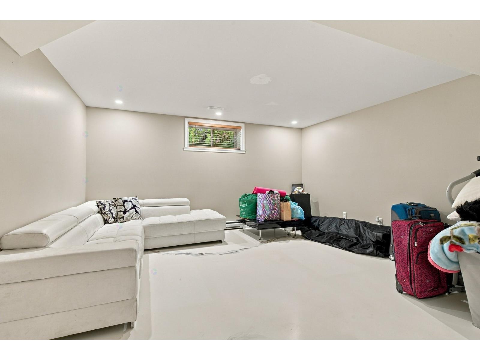 10 Rue De Clervaux Property Photo 47