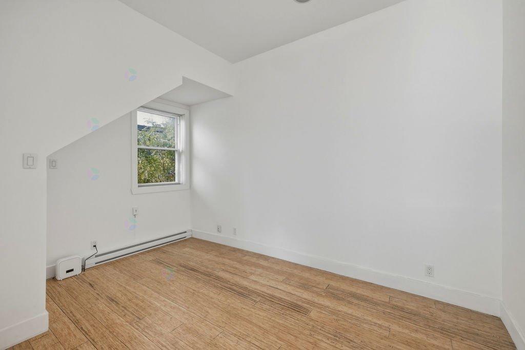 339-341 Rue Hickson Property Photo 8