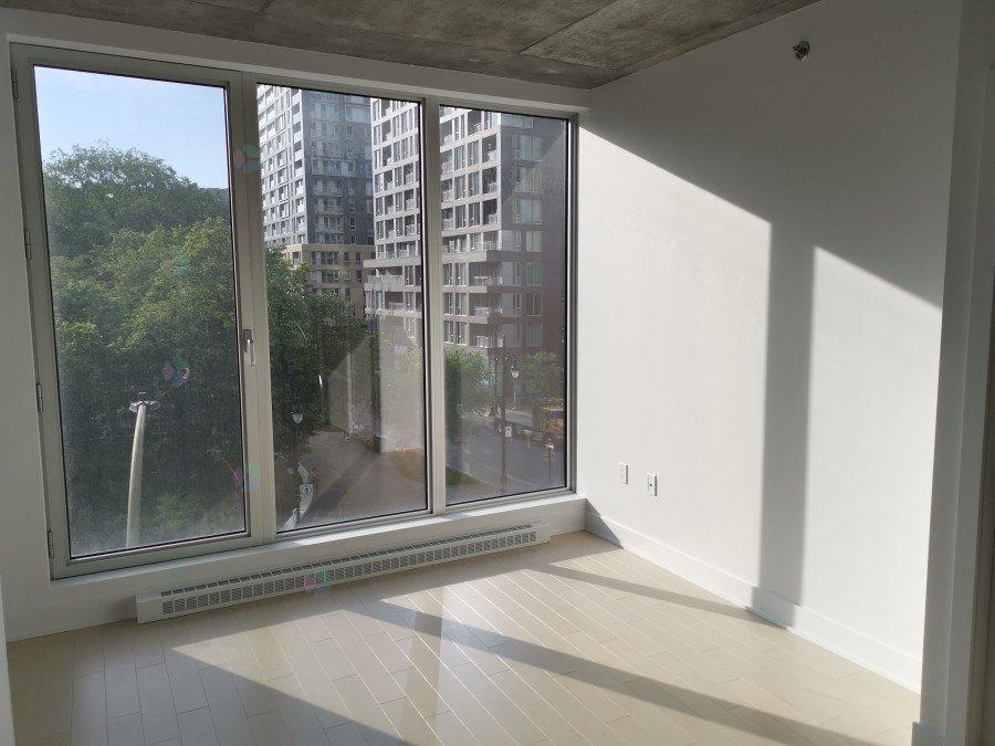 2300 Rue Tupper, #302 Property Photo 10