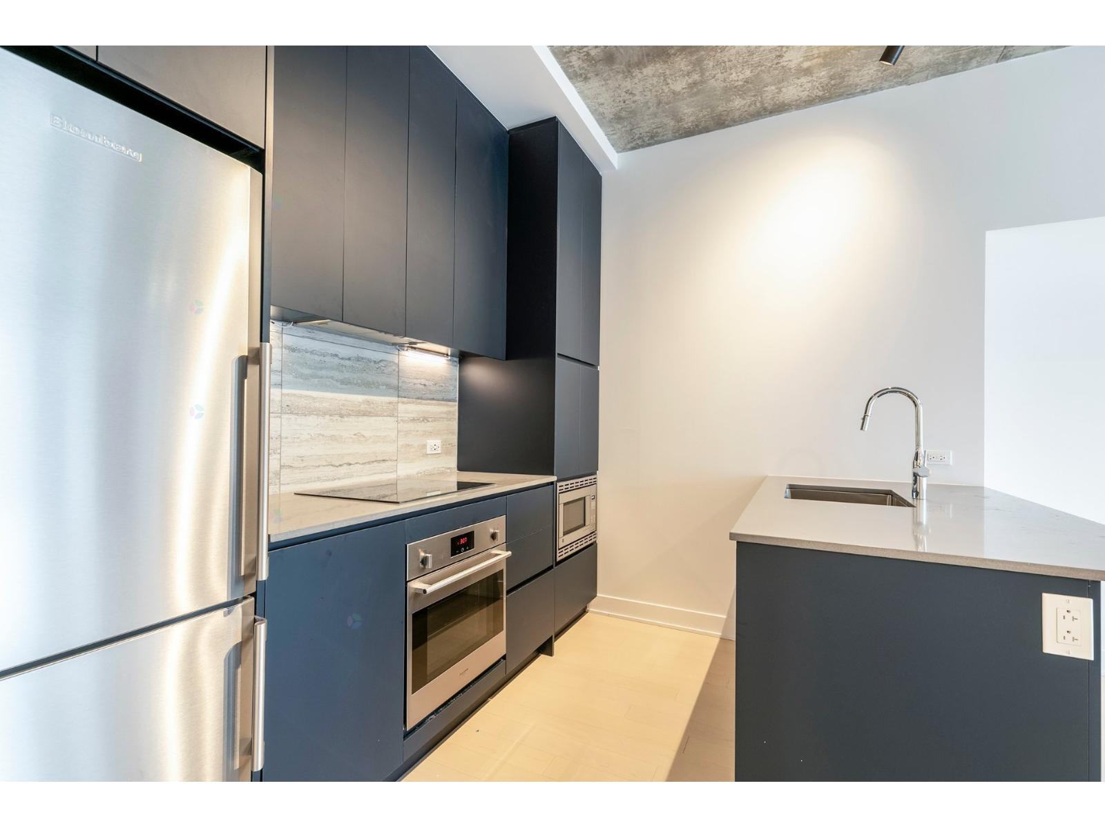 2300 Rue Tupper, #302 Property Photo 15