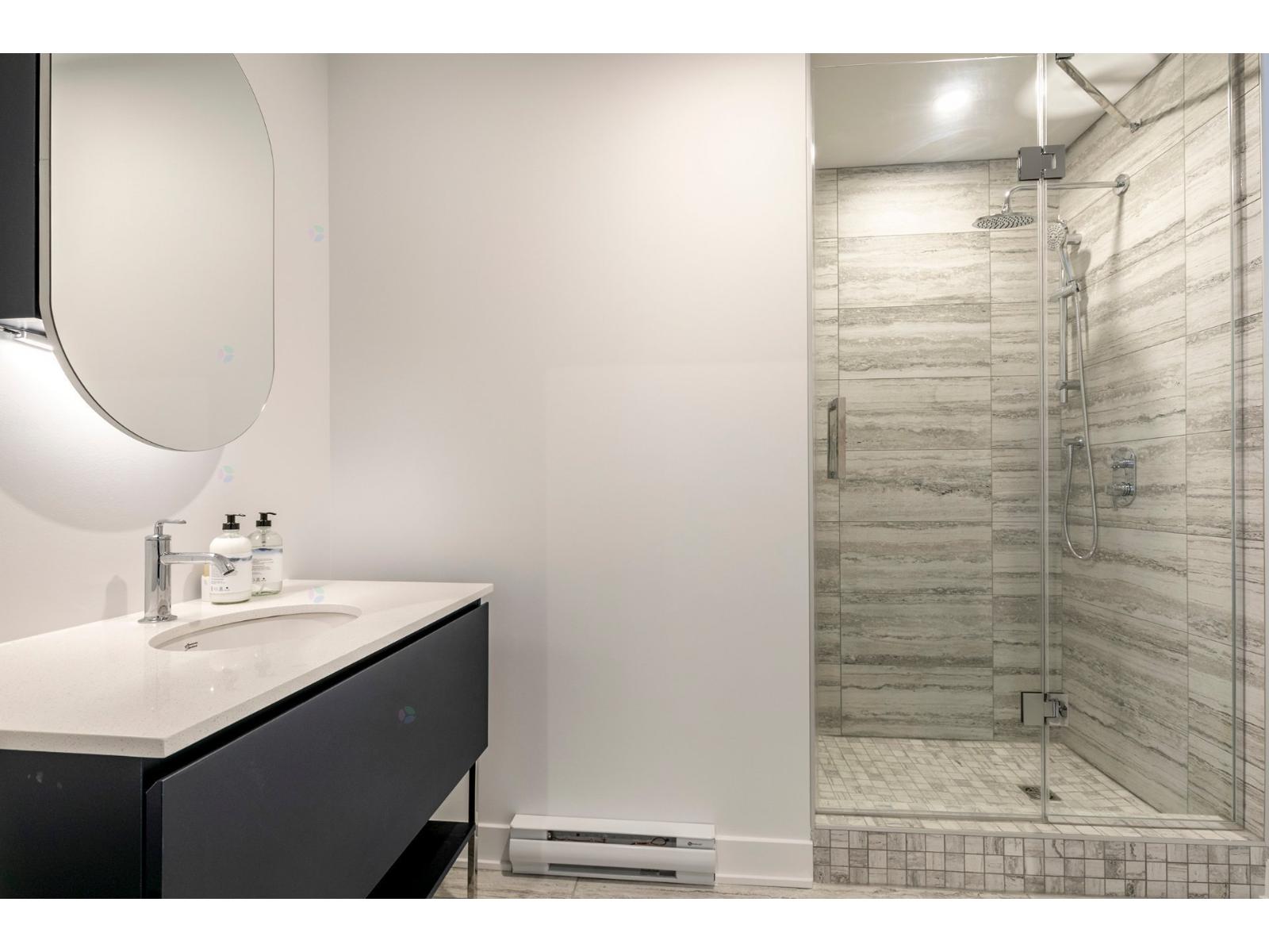 2300 Rue Tupper, #302 Property Photo 20