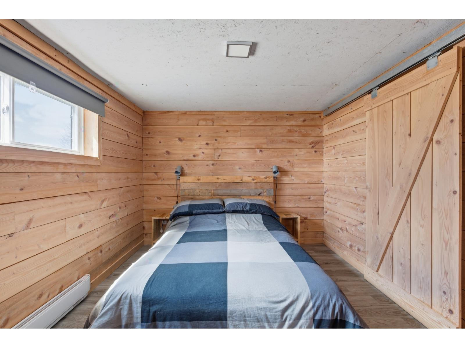 1114 Rg Du Fleuve Property Photo 16