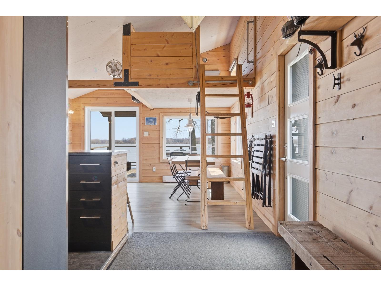 1114 Rg Du Fleuve Property Photo 19