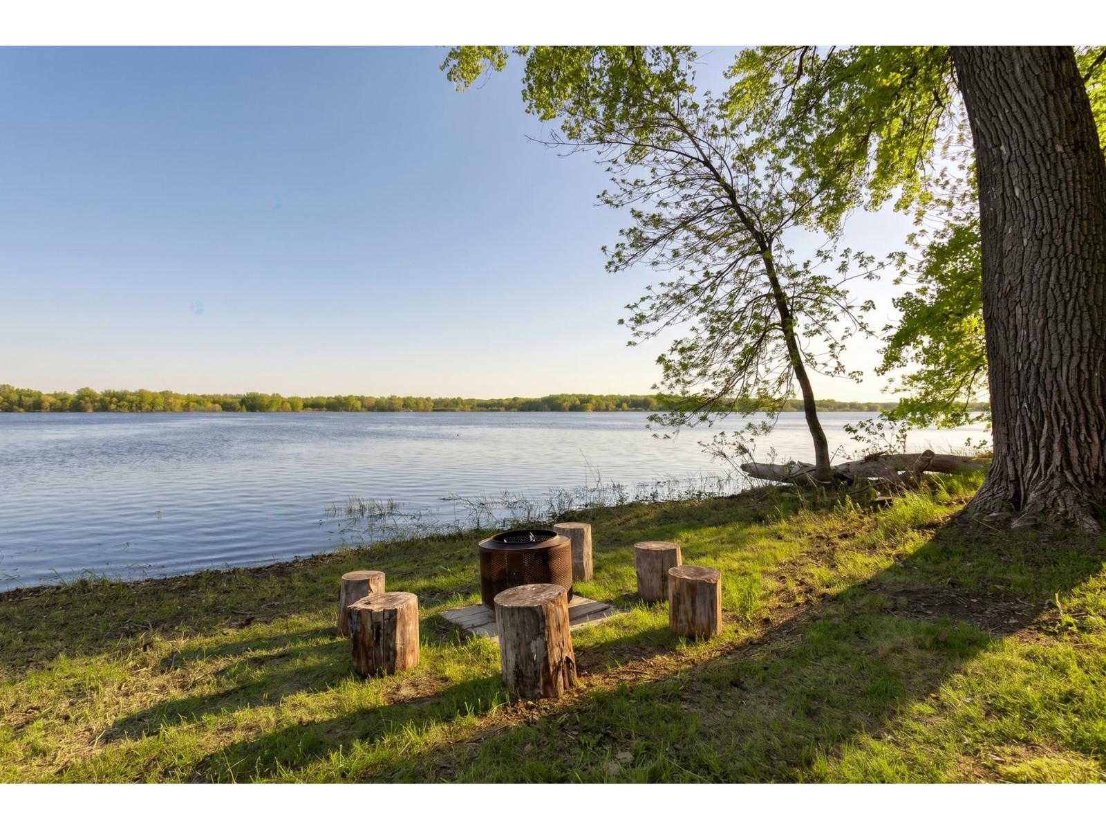 1114 Rg Du Fleuve Property Photo 26