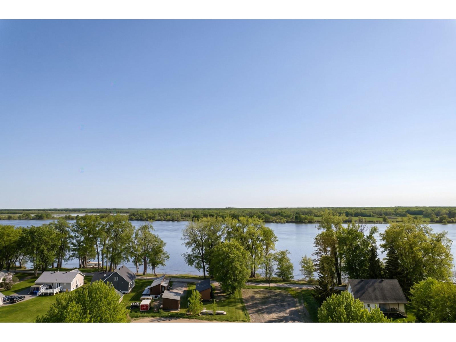 1114 Rg Du Fleuve Property Photo 27