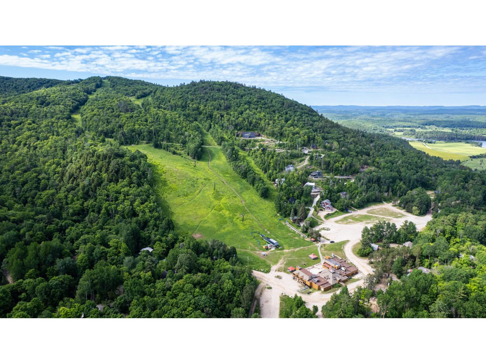 Ch. Du Radar Property Photo 22