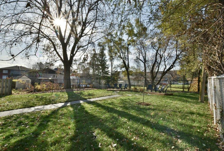4830 Mtée St-hubert, #208 Property Photo 12