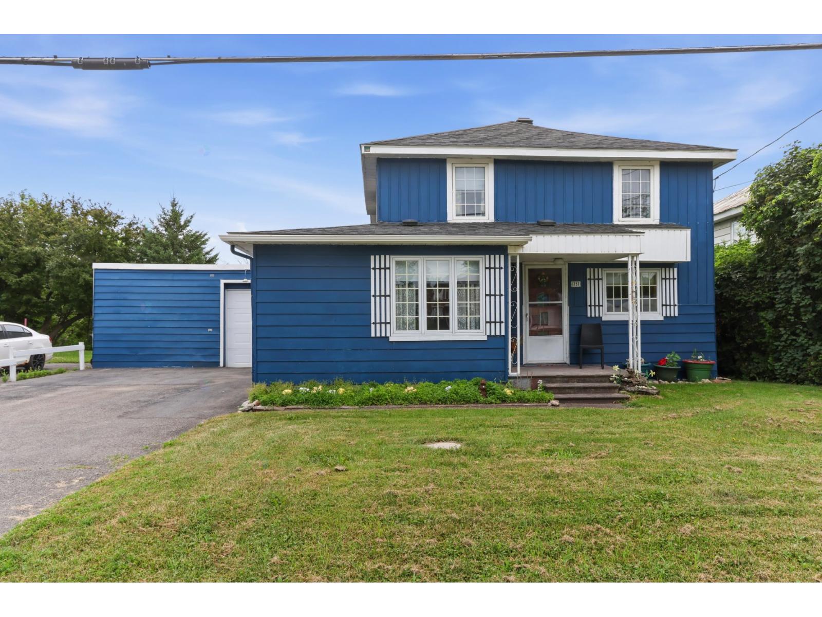 1757 Rue Châteauguay Property Photo 1