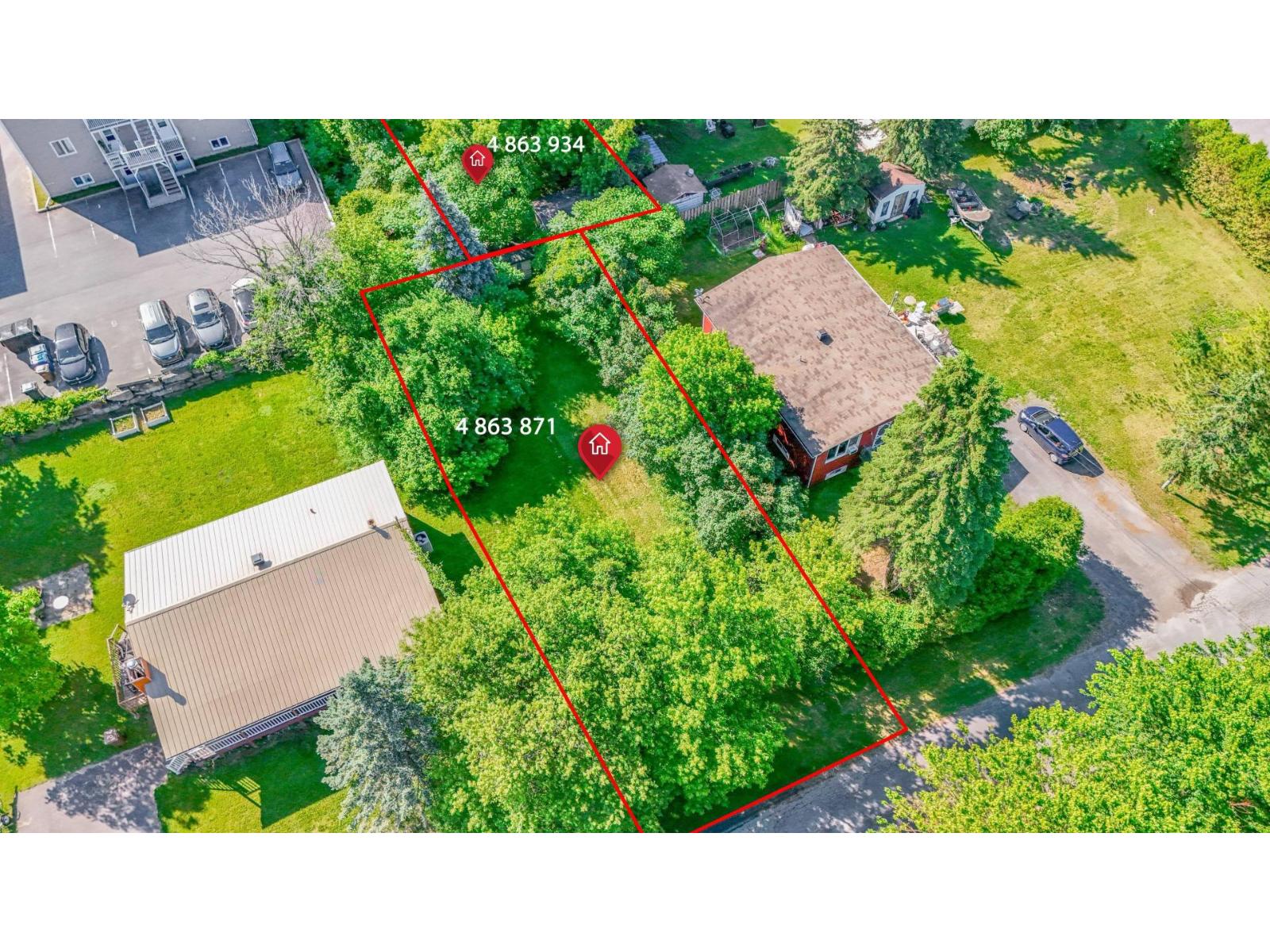 Rue Racicot Property Photo 1
