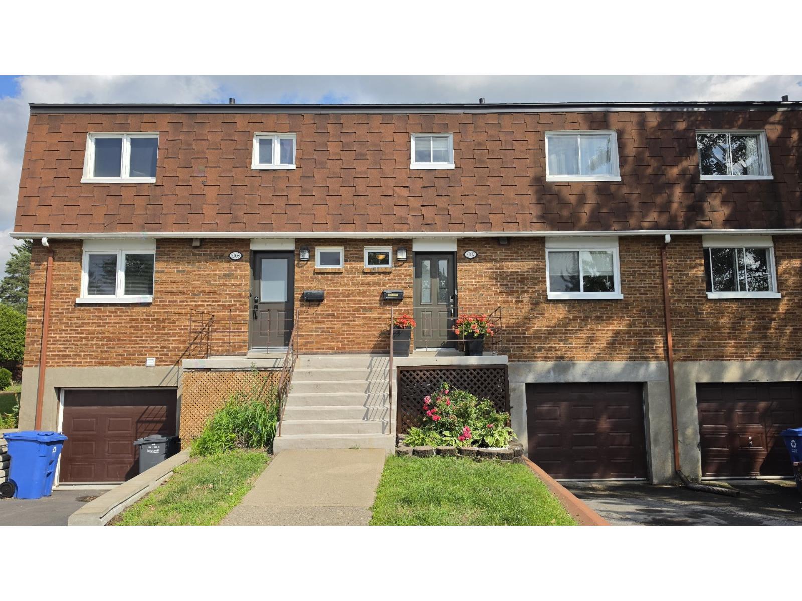 1007 Rue Baker
