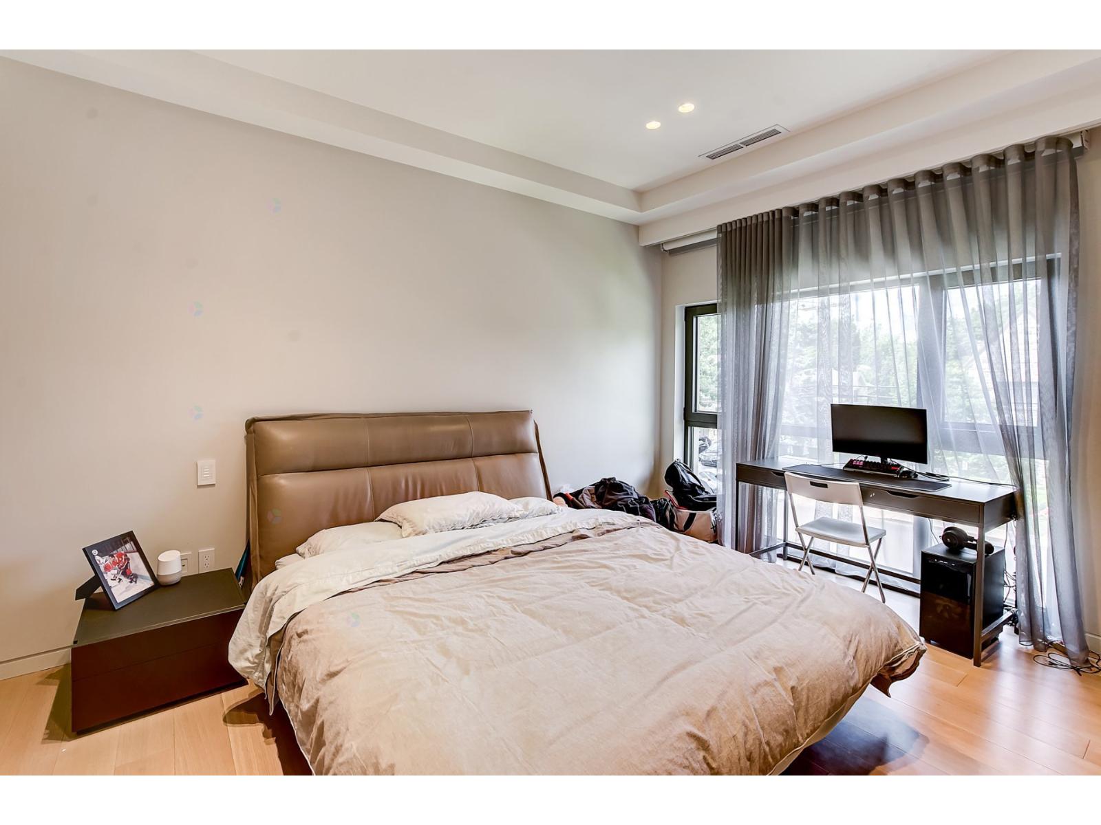 307 Av. Carlyle Property Photo 68