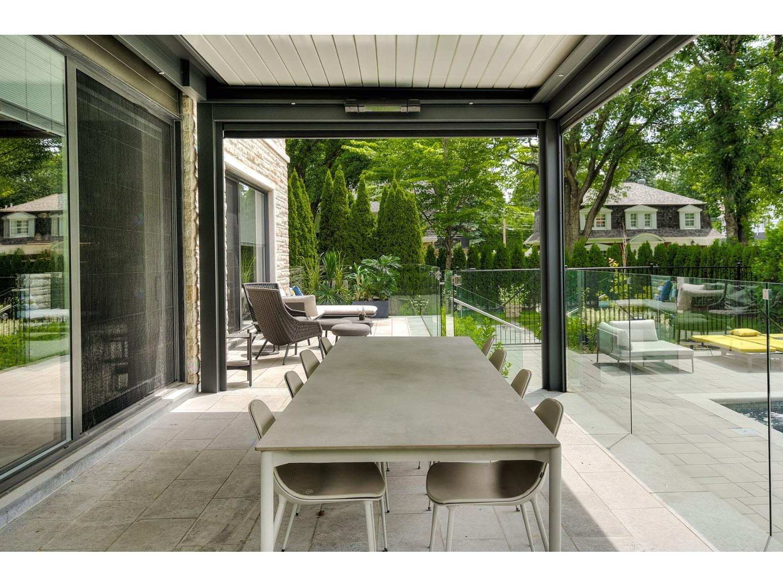307 Av. Carlyle Property Photo 90