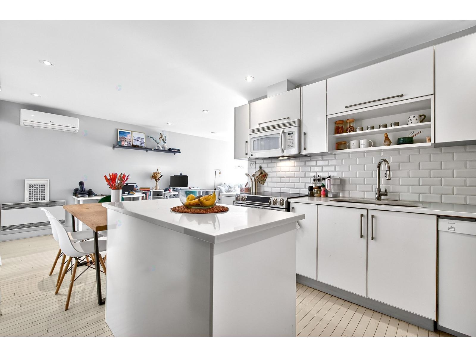 3850 Rue St-andré, #202 Photo de la propriété 1