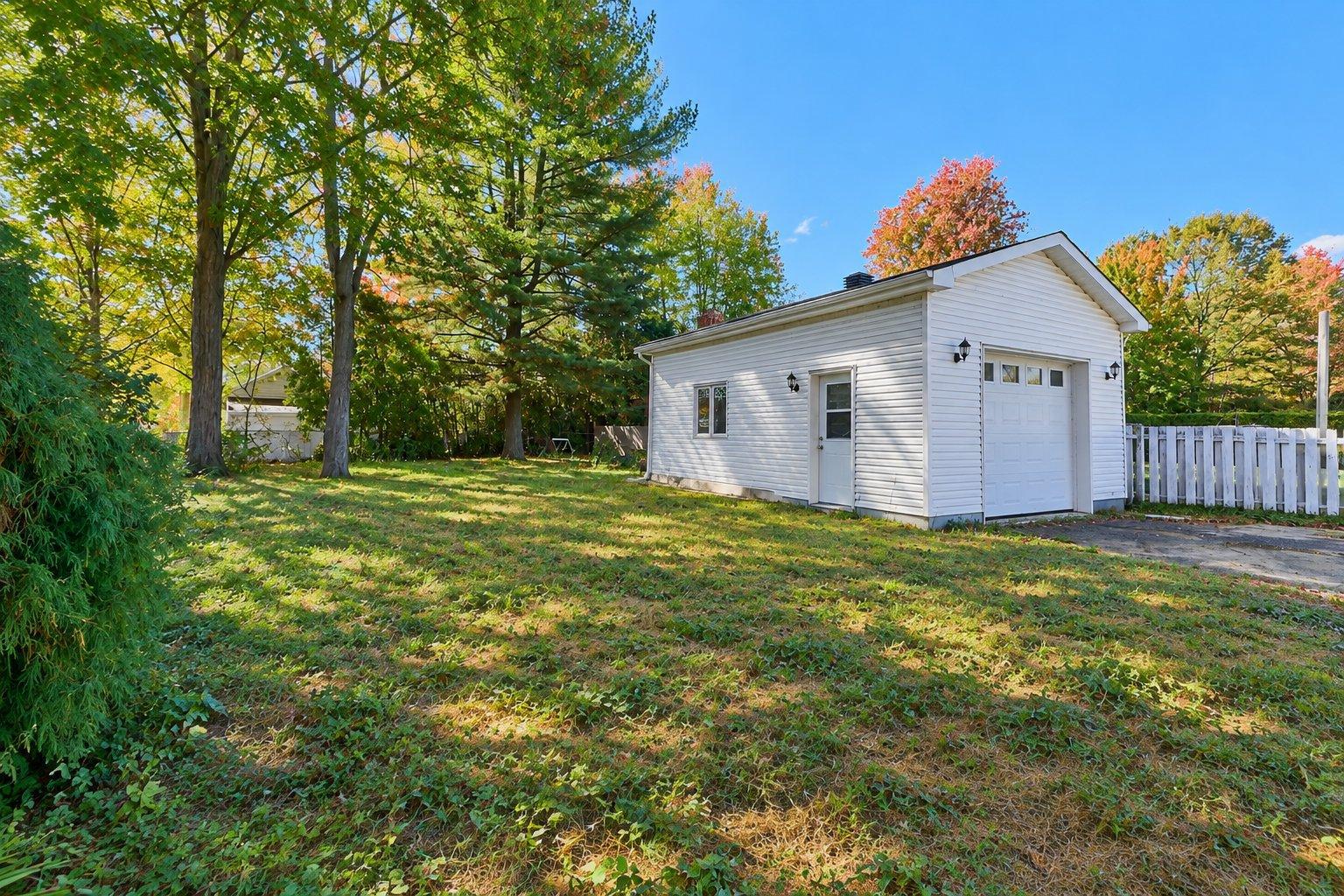 111 Rue Arcand Property Photo 2