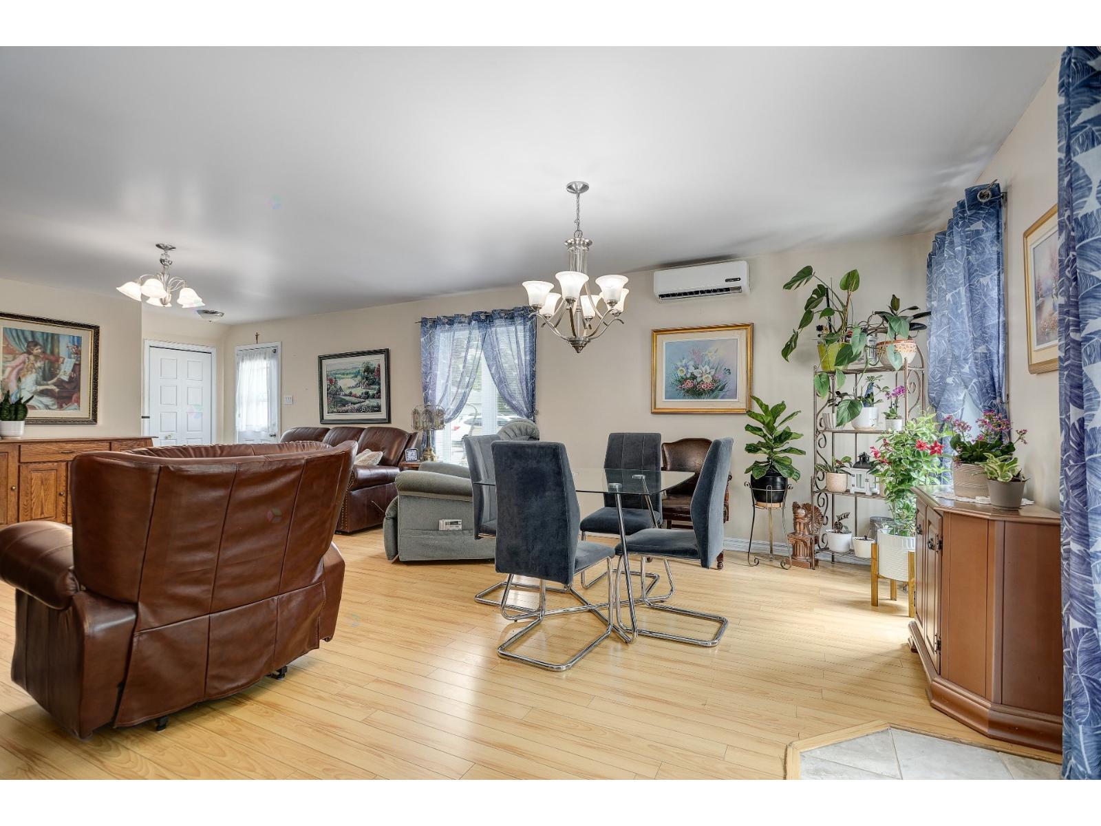 4136 Rue Maisonneuve Property Photo 10