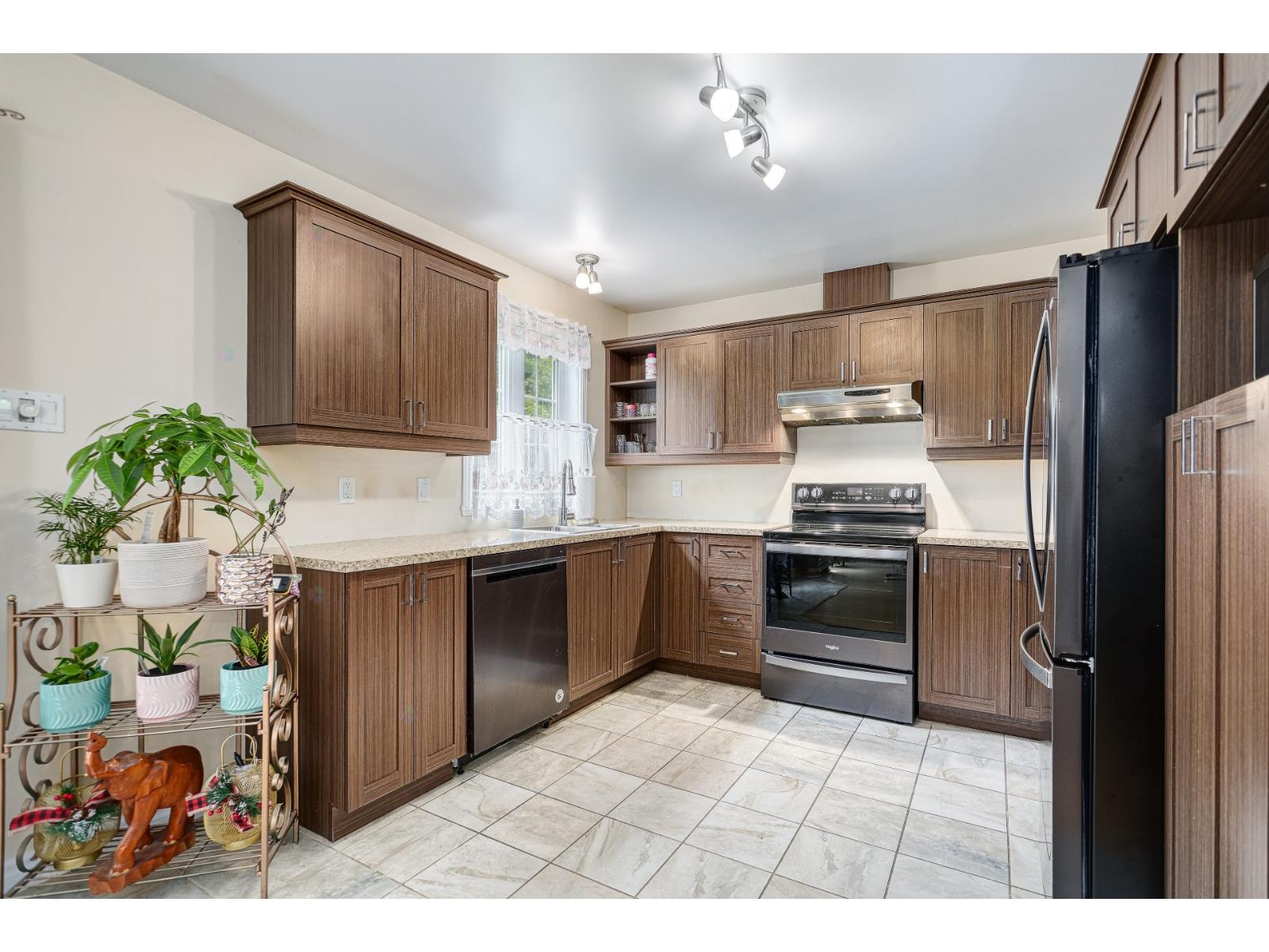 4136 Rue Maisonneuve Property Photo 12