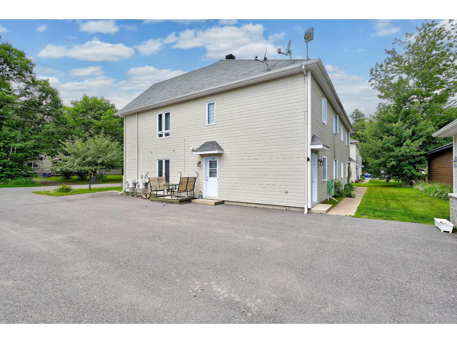 4136 Rue Maisonneuve Property Photo 25