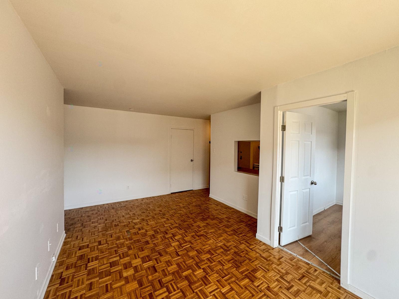 560 Rue De Largentière, #8 Property Photo 6